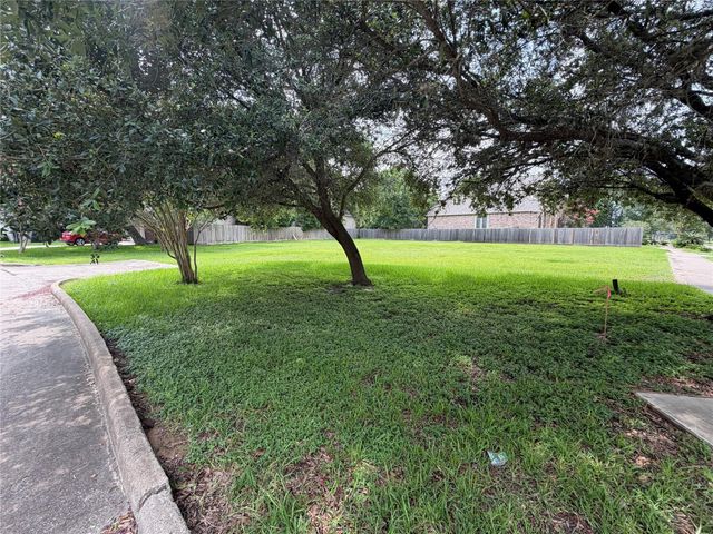 9002 Cliffwood Drive, Houston, TX 77096