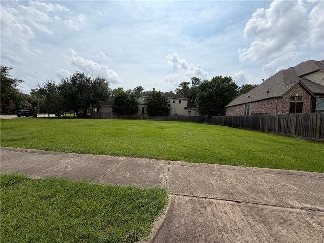 9002 Cliffwood Drive, Houston, TX 77096