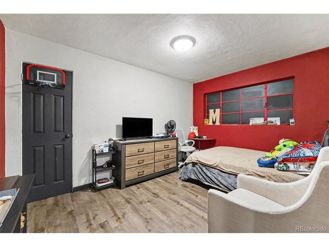 9161 Vine St, Thornton, CO 80229