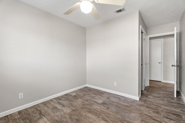 3214 Whitesail Drive, League City, TX 77573