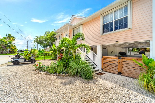 40 Munson Avenue, Ramrod Key, FL 33042