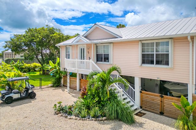 40 Munson Avenue, Ramrod Key, FL 33042