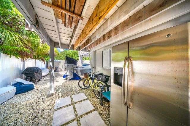 40 Munson Avenue, Ramrod Key, FL 33042