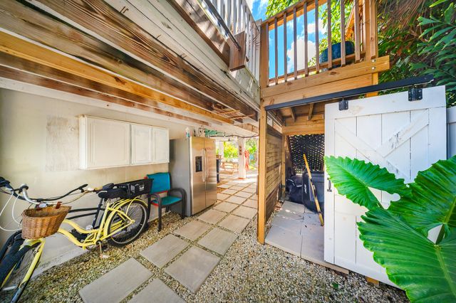 40 Munson Avenue, Ramrod Key, FL 33042