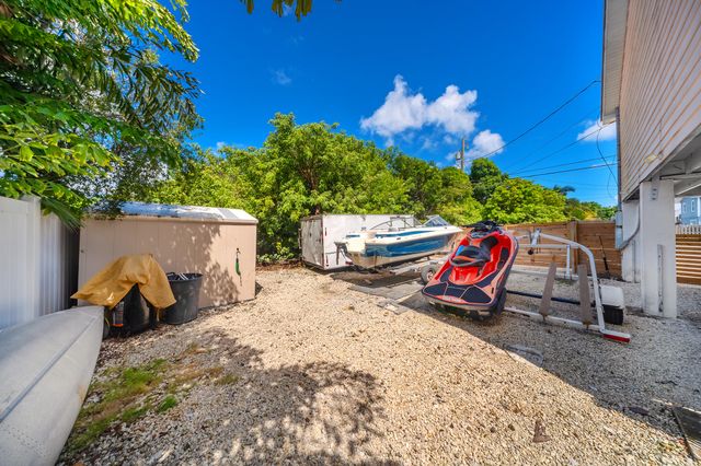 40 Munson Avenue, Ramrod Key, FL 33042