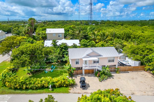 40 Munson Avenue, Ramrod Key, FL 33042
