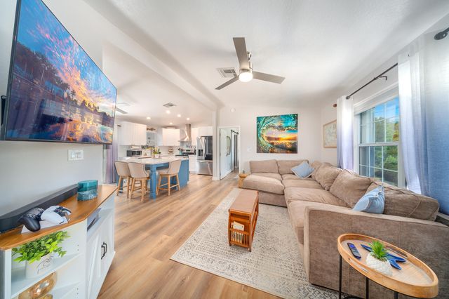 40 Munson Avenue, Ramrod Key, FL 33042