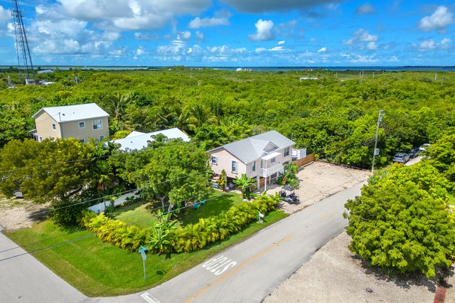 40 Munson Avenue, Ramrod Key, FL 33042