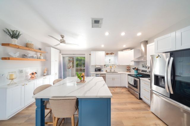 40 Munson Avenue, Ramrod Key, FL 33042