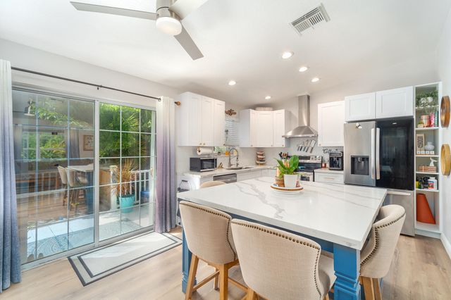 40 Munson Avenue, Ramrod Key, FL 33042