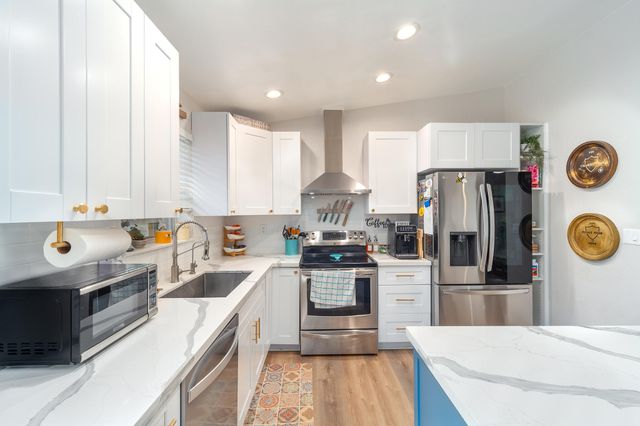 40 Munson Avenue, Ramrod Key, FL 33042