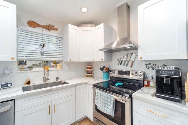 40 Munson Avenue, Ramrod Key, FL 33042