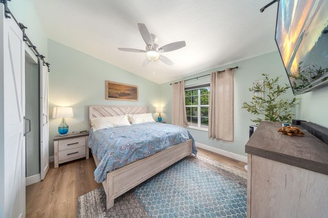 40 Munson Avenue, Ramrod Key, FL 33042