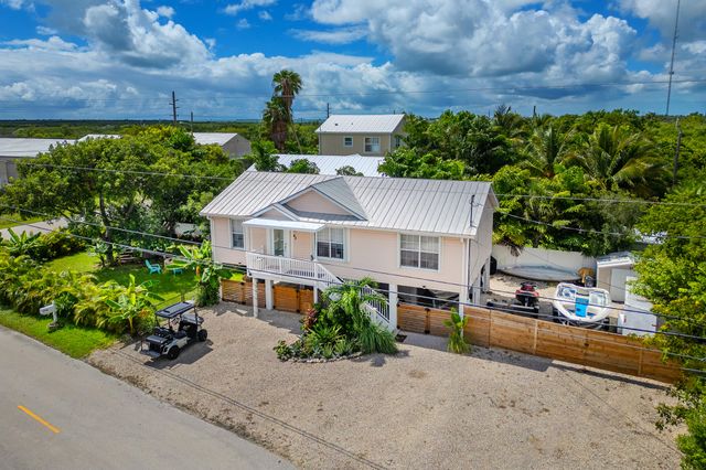 40 Munson Avenue, Ramrod Key, FL 33042