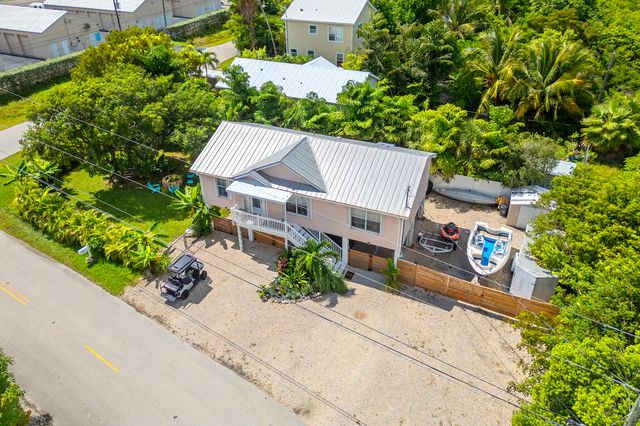 40 Munson Avenue, Ramrod Key, FL 33042