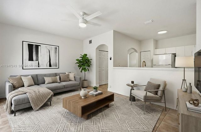 3914 SW 157th Ave 227, Miramar, FL 33027