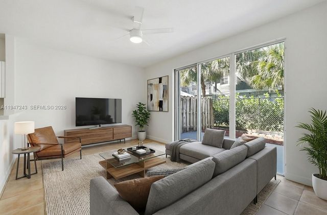 3914 SW 157th Ave 227, Miramar, FL 33027