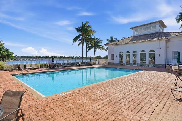 3914 SW 157th Ave 227, Miramar, FL 33027