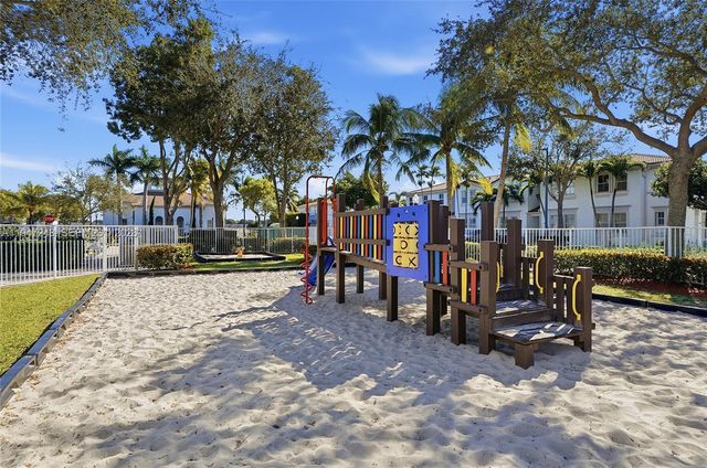 3914 SW 157th Ave 227, Miramar, FL 33027