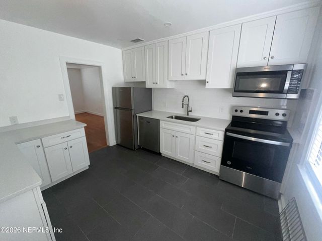 1340 LANDON Avenue 2, Jacksonville, FL 32207