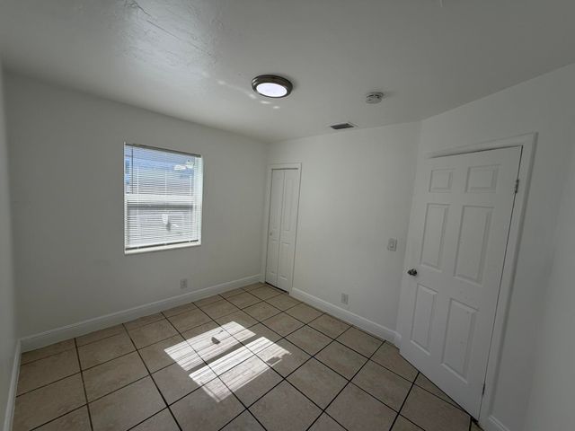 1021 Henrietta Avenue, West Palm Beach, FL 33401