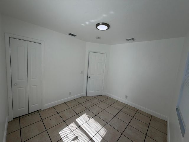 1021 Henrietta Avenue, West Palm Beach, FL 33401