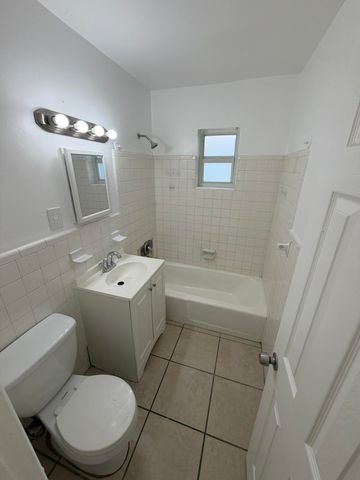 1021 Henrietta Avenue, West Palm Beach, FL 33401