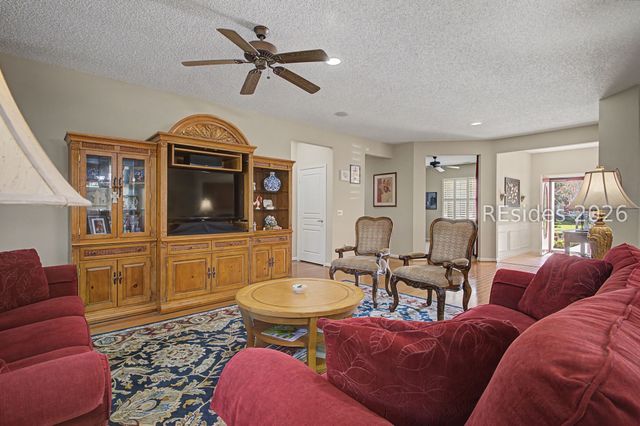 19 Wandering Daisy Dr, Bluffton, SC 29909