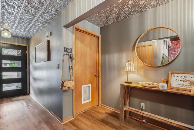 450 Rip Van Winkle DRIVE, Waukesha, WI 53186