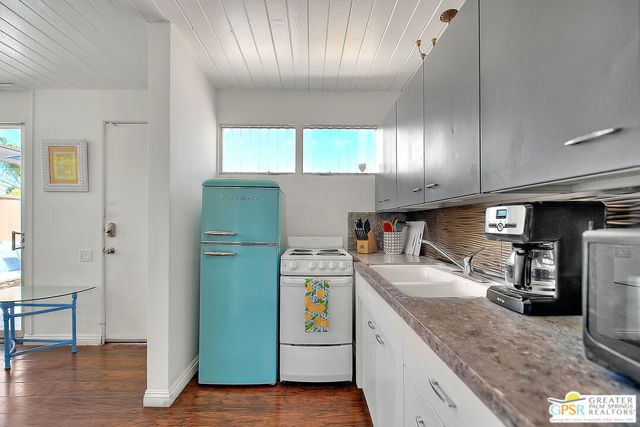 1111 E Palm Canyon Drive 225, Palm Springs, CA 92264