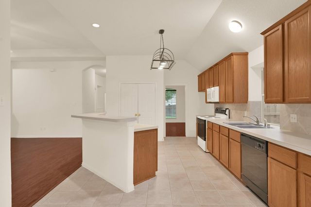 3722 Lovers Lane, Montgomery, TX 77356