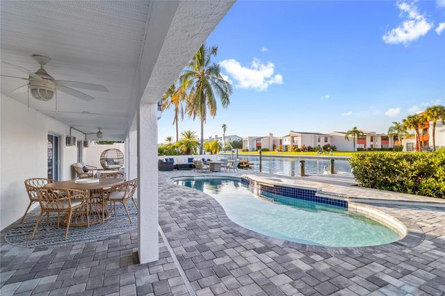 328 6TH AVENUE, Indian Rocks Beach, FL 33785