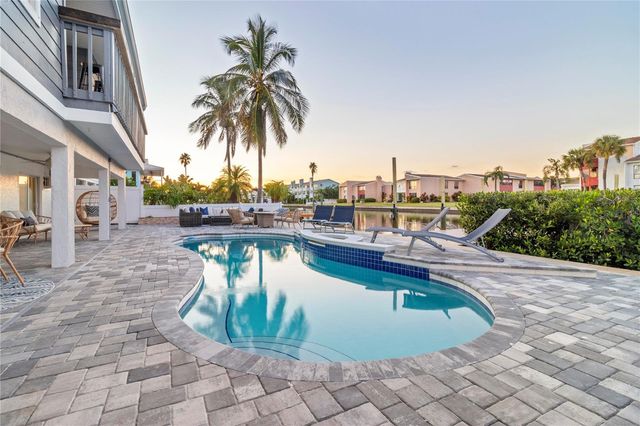 328 6TH AVENUE, Indian Rocks Beach, FL 33785