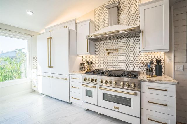 328 6TH AVENUE, Indian Rocks Beach, FL 33785