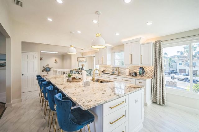 328 6TH AVENUE, Indian Rocks Beach, FL 33785