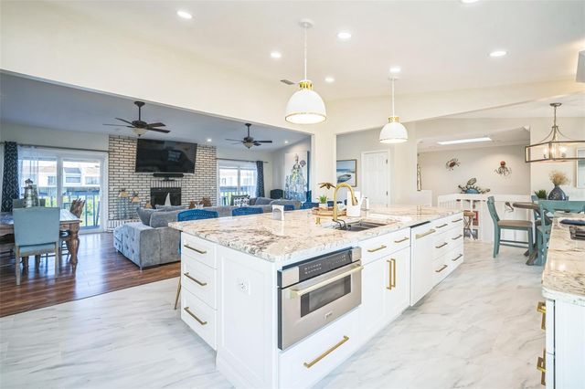 328 6TH AVENUE, Indian Rocks Beach, FL 33785