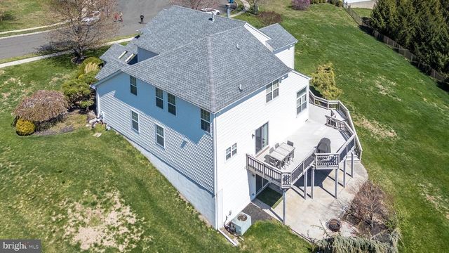 201 SUMMER RIDGE CIR, Chalfont, PA 18914
