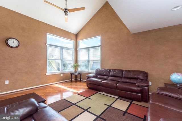 201 SUMMER RIDGE CIR, Chalfont, PA 18914