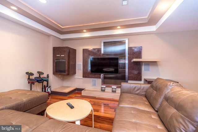 201 SUMMER RIDGE CIR, Chalfont, PA 18914