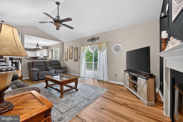 4 PATRIOT LANE, Blackwood, NJ 08012
