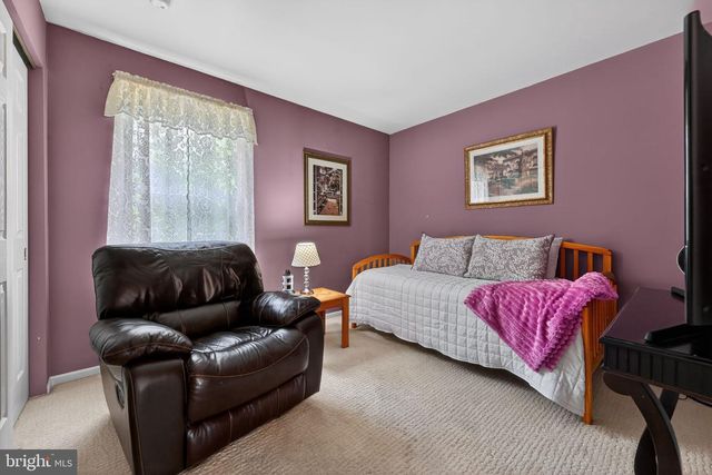 4 PATRIOT LANE, Blackwood, NJ 08012