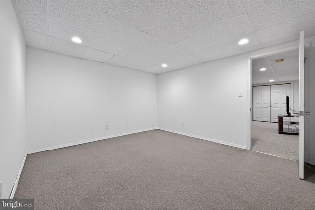 4 PATRIOT LANE, Blackwood, NJ 08012