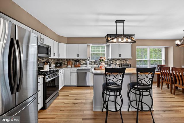 4 PATRIOT LANE, Blackwood, NJ 08012