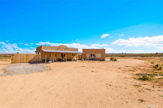 1335 Fortuna Ave, Landers, CA 92285