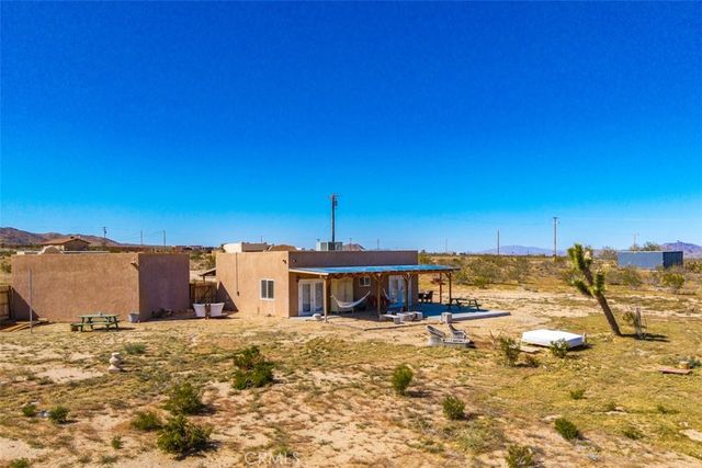 1335 Fortuna Ave, Landers, CA 92285