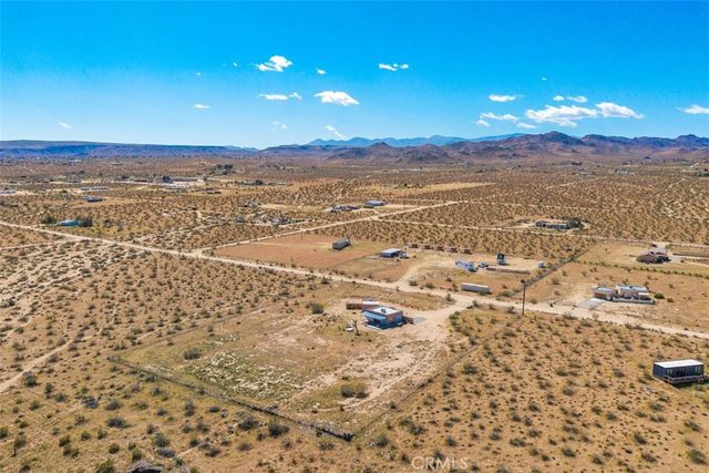 1335 Fortuna Ave, Landers, CA 92285