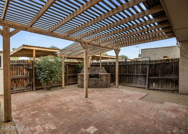 3107 W HARMONT Drive, Phoenix, AZ 85051