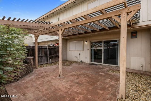 3107 W HARMONT Drive, Phoenix, AZ 85051