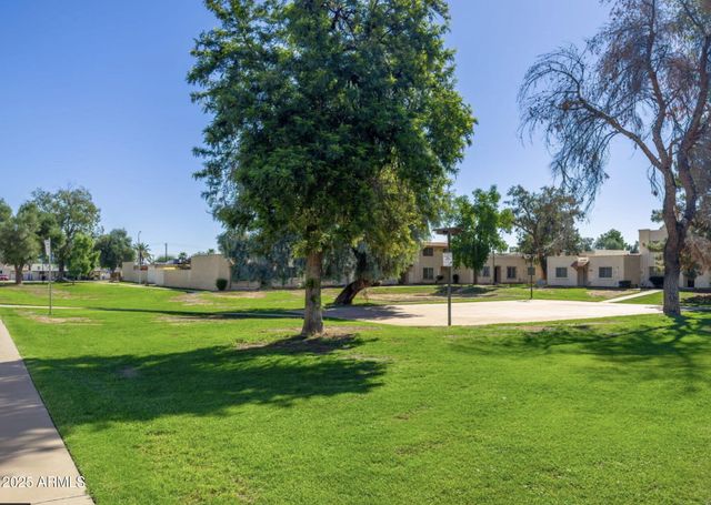 3107 W HARMONT Drive, Phoenix, AZ 85051