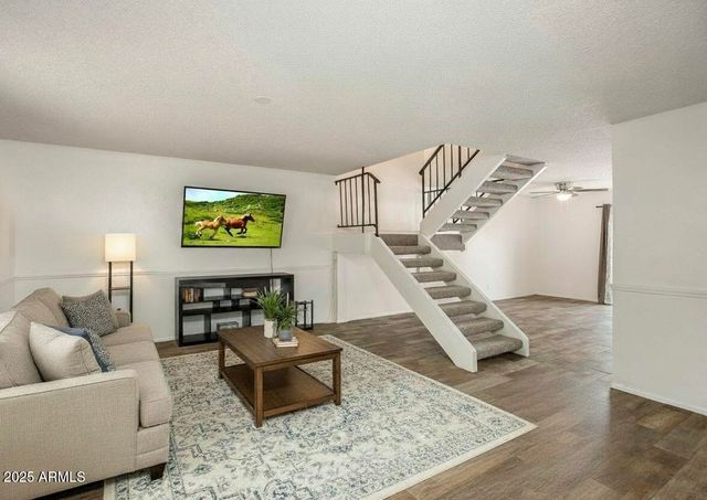 3107 W HARMONT Drive, Phoenix, AZ 85051